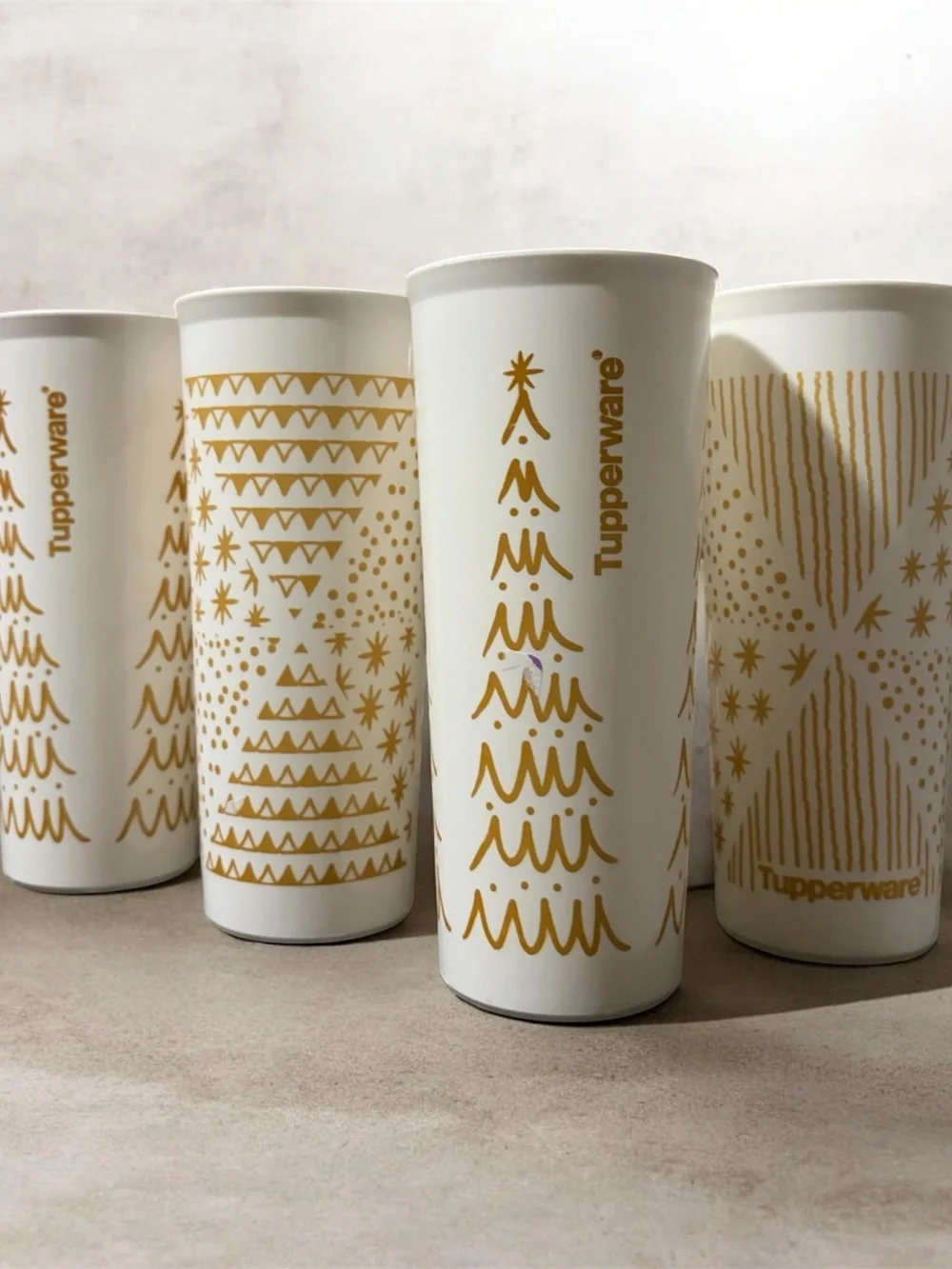 Tupperware White & Gold Holiday Pattern Tumblers - Set of 4